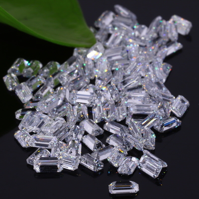 Diamante sintético HPHT 2.0-3.3 a 2.9-4.5 mm Forma esmeralda blanca DEF Color Claridad VVS