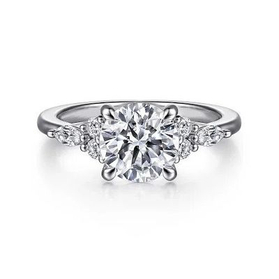 Anillo de boda de diamante de laboratorio VVS Claridad HPHT Redondo de corte clásico